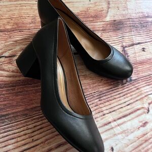 Vionic Carmela Block Heel Pumps 10